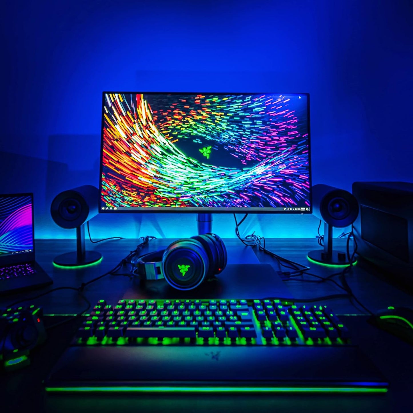 Razer Nommo Chroma: Custom Woven 3" Glass Fiber Drivers - Rear-Facing Bass Ports - Bass Knob W/Automatic Gain Control Chroma Enabled - Full Range 2.0 PC Gaming Speakers, Black